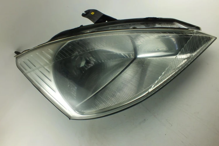 LAMPA PRAWY PRZÓD FORD FOCUS MK1 1.8 TDCI
