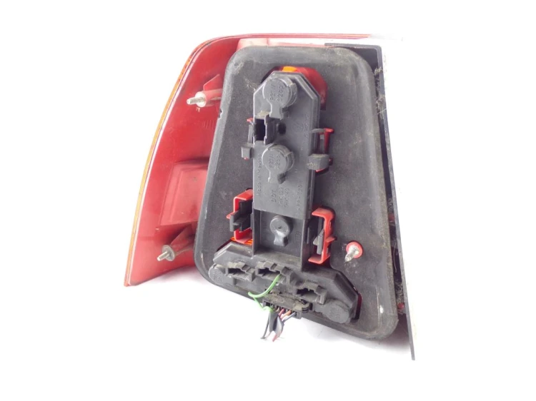 LAMPA PRAWY TYŁ VOLKSWAGEN JETTA (2005-2011) 1.9 TDI