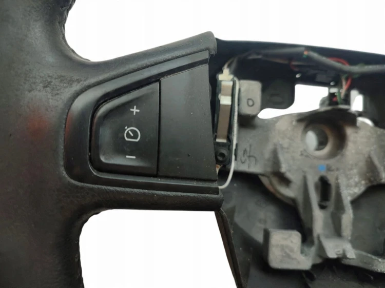 KIEROWNICA RENAULT LATITUDE (2010-2013) 2.0 DCI 173KM 484306586R
