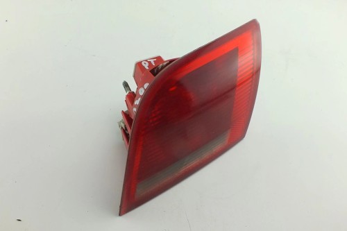 LAMPA PRAWY TYŁ W KLAPE AUDI A3 8P (2004-2008) 1.6 8v
