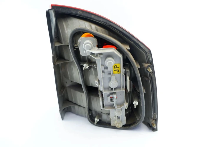 LAMPA LEWY TYŁ OPEL VECTRA C(2002-2008) 9185945