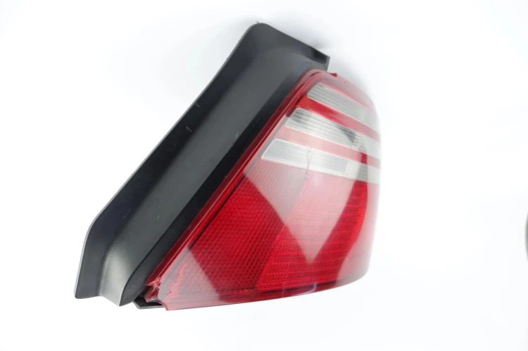 LAMPA PRAWY TYŁ HONDA ACCORD VI (1999-2000) 2.0 147