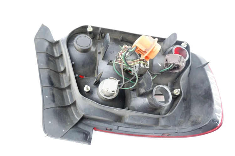 LAMPA PRAWY TYŁ HONDA ACCORD VI (1999-2000) 2.0 147