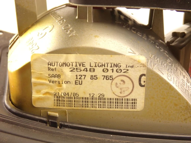 LAMPA LEWY TYŁ W KLAPE SAAB 9-3