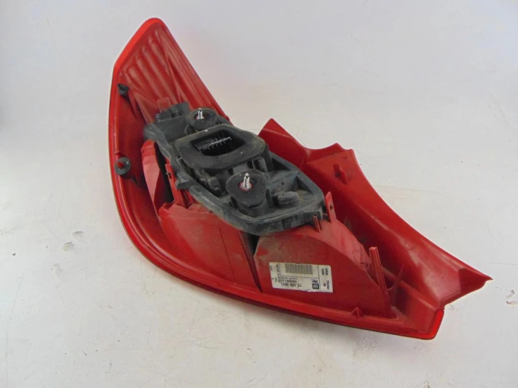 LAMPA PRAWY TYŁ OPEL CORSA D (2006-2011) 1.3 CDTI 75KM 13186351