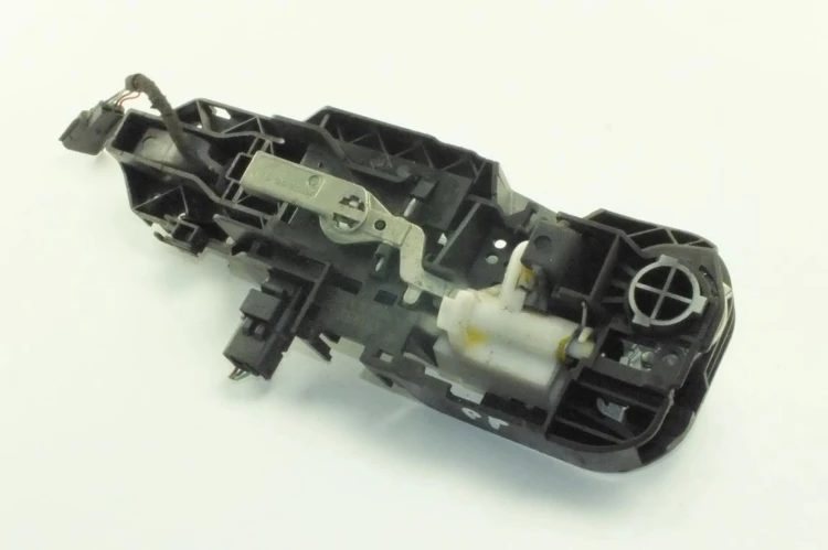 KLAMKA ZEWNĘTRZNA PRAWY PRZÓD RENAULT MEGANE III (2008-2013) 1.9 DCI