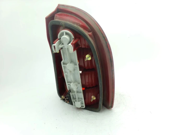 LAMPA LEWY TYŁ SKODA FABIA I 6Y 1.2