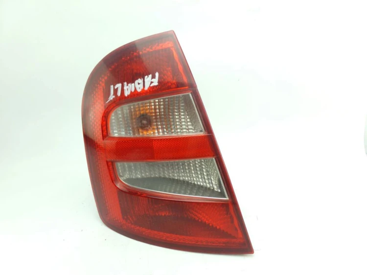 LAMPA LEWY TYŁ SKODA FABIA I 6Y 1.2