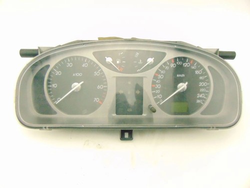 LICZNIK RENAULT LAGUNA II (2001-2005) 2.0 IDE 8200170303