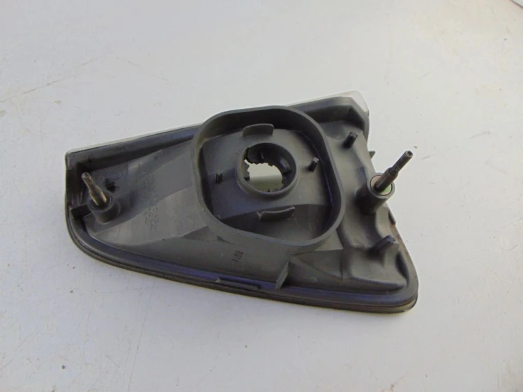 LAMPA LEWY TYŁ W KLAPE NISSAN MURANO Z50 (2003-2008)
