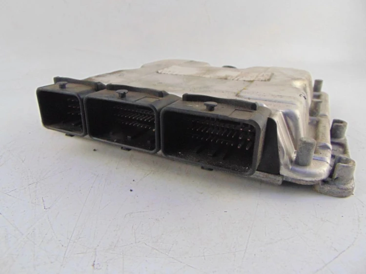 KOMPUTER STEROWNIK SILNIKA RENAULT ESPACE IV (2003-2006) 1.9 DCI 8200309316