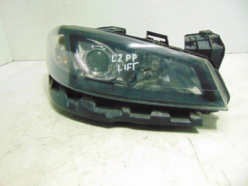 LAMPA PRAWY PRZÓD RENAULT LAGUNA II LIFT (2005-2007) 2.0 DCI