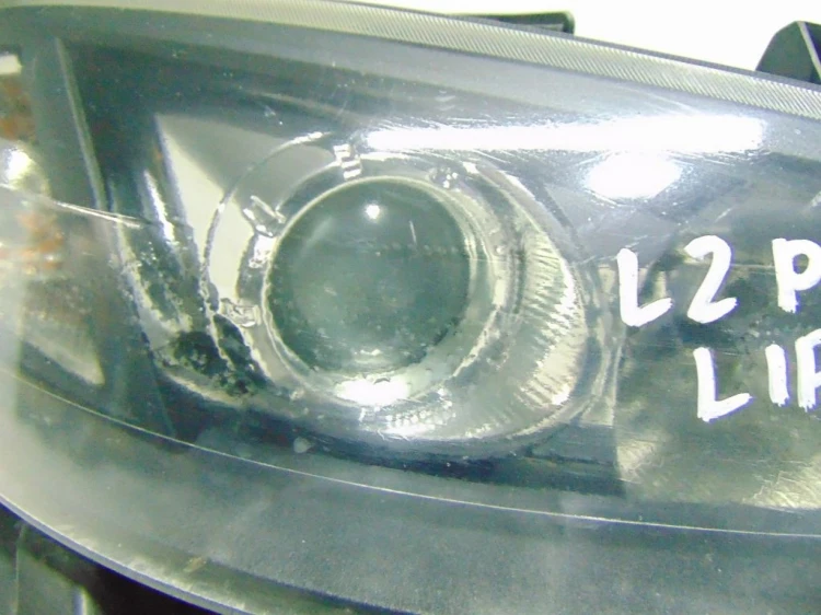 LAMPA PRAWY PRZÓD RENAULT LAGUNA II LIFT (2005-2007) 2.0 DCI