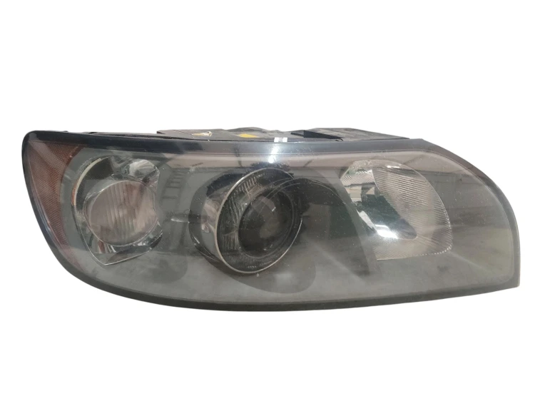 LAMPA PRAWY PRZÓD VOLVO V50 (2004-2007) 2.0 D 136KM 30698890