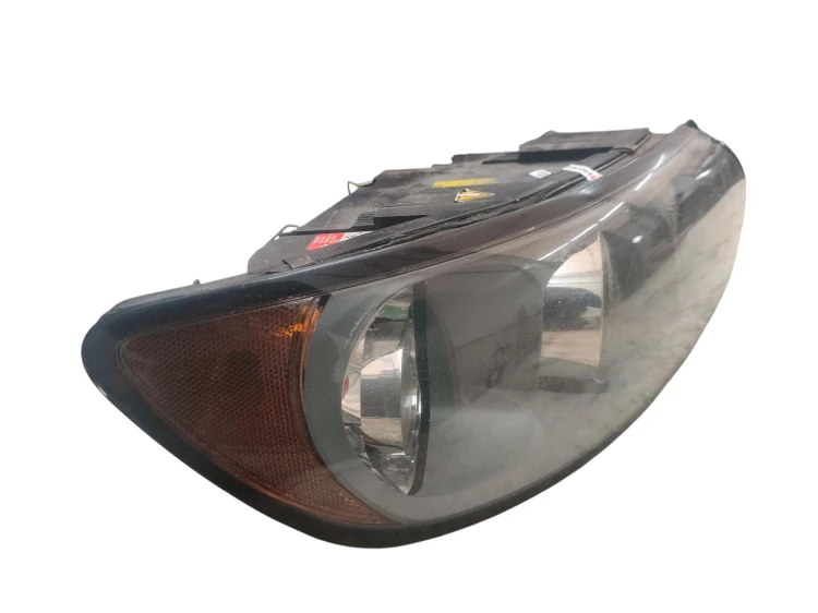 LAMPA PRAWY PRZÓD VOLVO V50 (2004-2007) 2.0 D 136KM 30698890