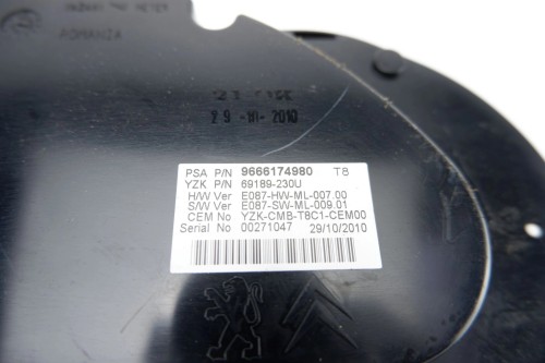 LICZNIK PEUGEOT 5008 1.6 HDI 9666174980