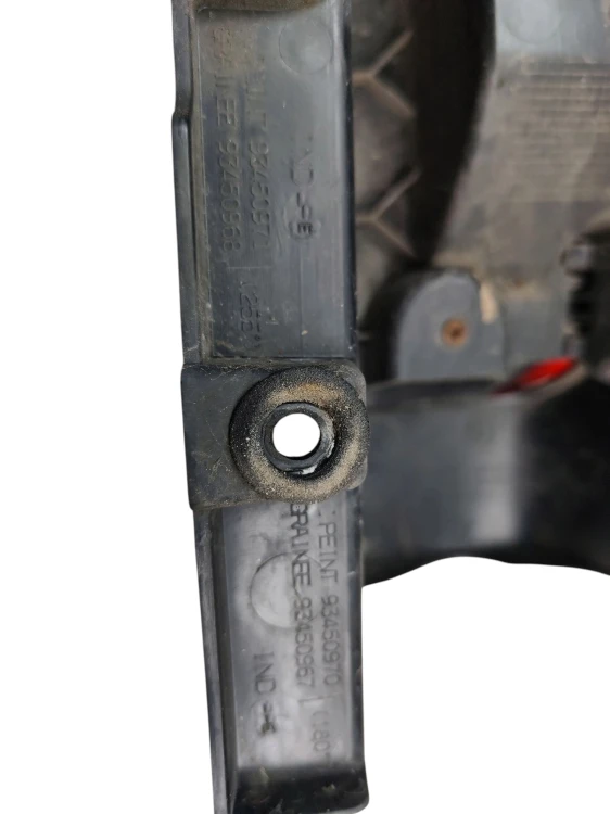 LAMPA PRAWY TYŁ RENAULT TRAFIC III LIFT (2019-2021) 1.6 DCI 90KM 265A14210R