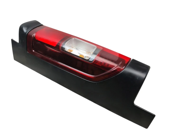 LAMPA PRAWY TYŁ RENAULT TRAFIC III LIFT (2019-2021) 1.6 DCI 90KM 265A14210R