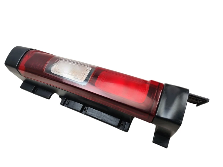 LAMPA PRAWY TYŁ RENAULT TRAFIC III LIFT (2019-2021) 1.6 DCI 90KM 265A14210R
