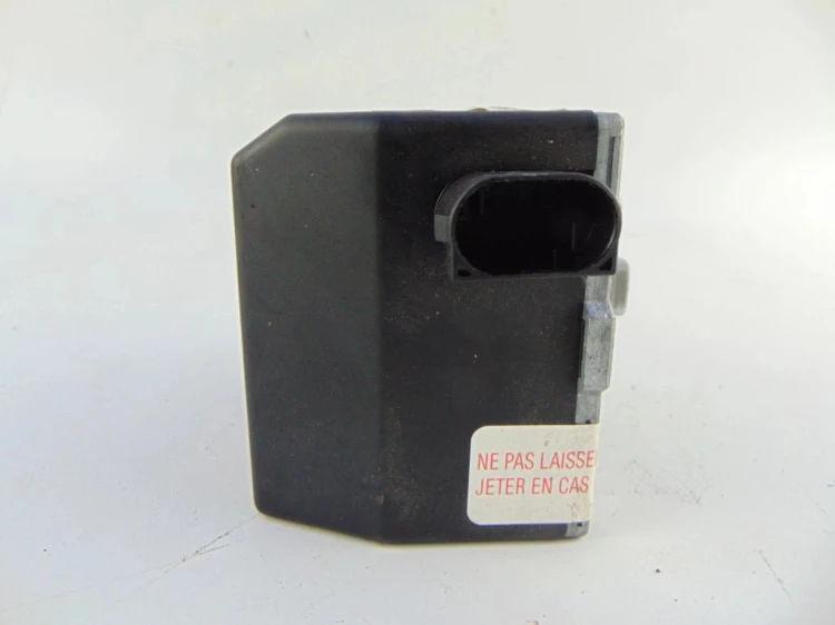 RYGIEL BLOKADA KOLUMNY RENAULT LAGUNA II (2001-2005) 1.8 16V 8200020613B