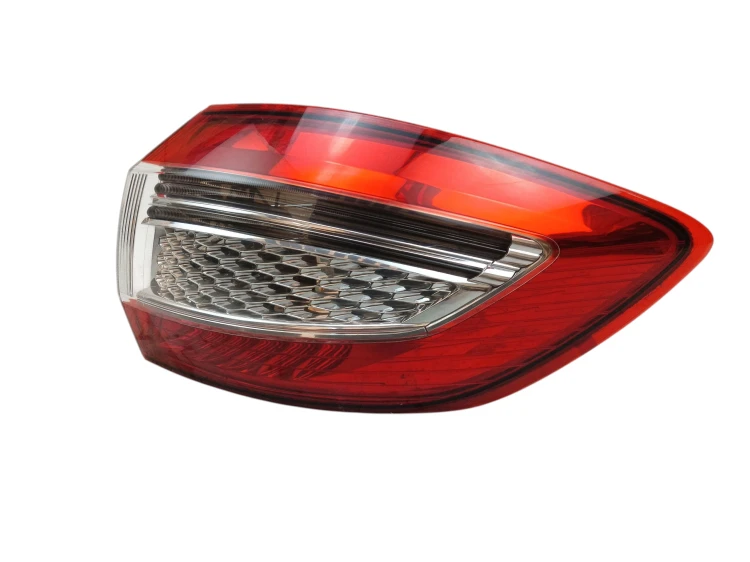 LAMPA PRAWY TYŁ FORD MONDEO MK4 LIFT (2010-2014) 2.0 TDCI 140KM