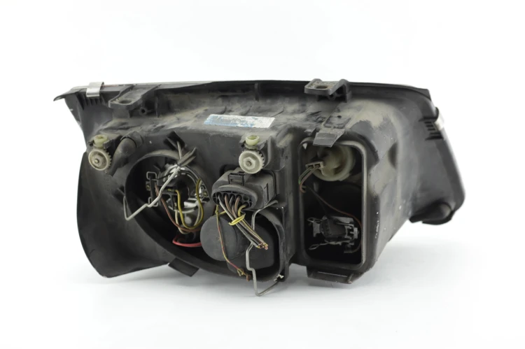 LAMPA LEWY PRZÓD VOLKSWAGEN BORA (1998-2005) 1.6