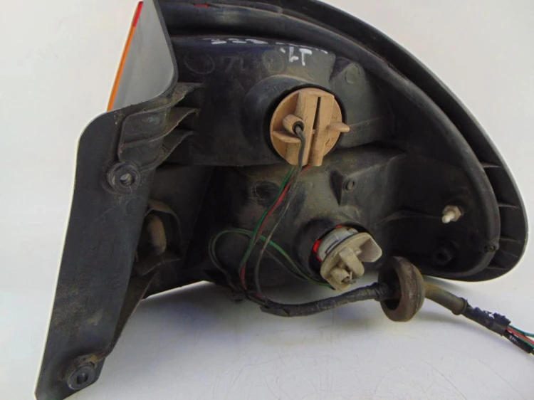LAMPA LEWY TYŁ MAZDA 323F (1994-1998) 1.5 16V