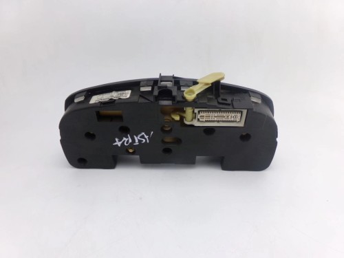 LICZNIK OPEL ASTRA II 1.6 16V 09131138