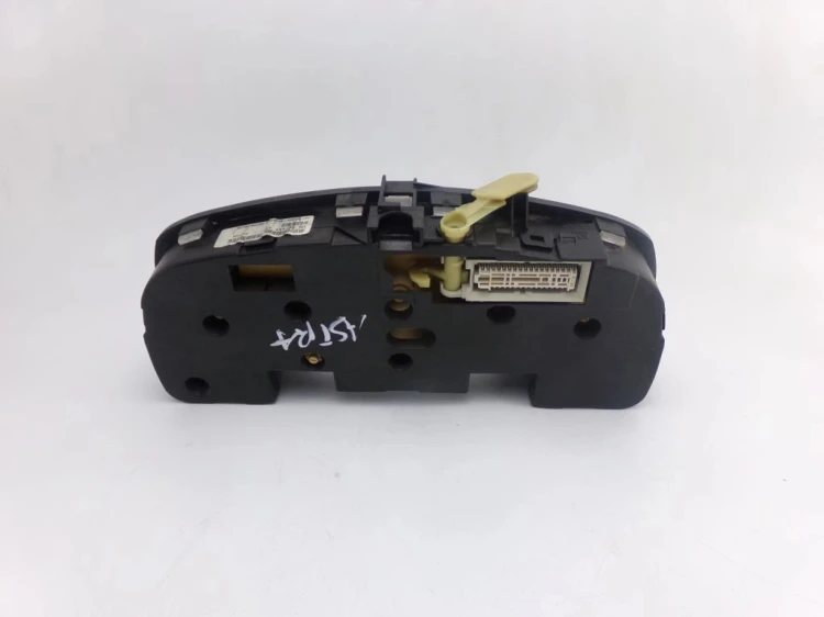 LICZNIK OPEL ASTRA II 1.6 16V 09131138