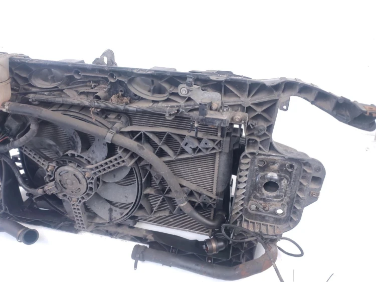 PAS PRZEDNI CHŁODNICE WENTYLATOR FIAT GRANDE PUNTO (2005-2012) 1.3 MJTD 90K