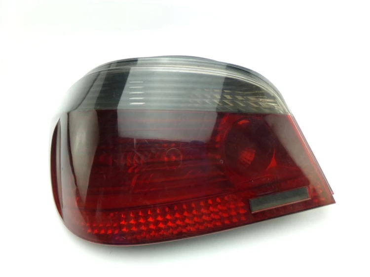 LAMPA LEWY TYŁ BMW E60