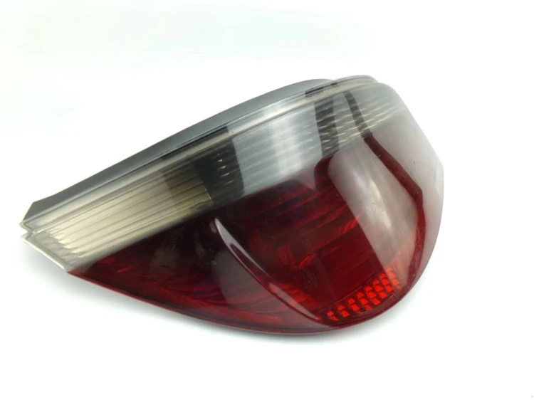 LAMPA LEWY TYŁ BMW E60