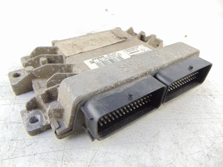 KOMPUTER STEROWNIK SILNIKA RENAULT SCENIC I LIFT (1999-2003) 1.6 16V 820029