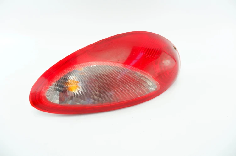 LAMPA PRAWY TYŁ CHRYSLER PT CRUISER (2000-2007) 2.0 16V 141KM