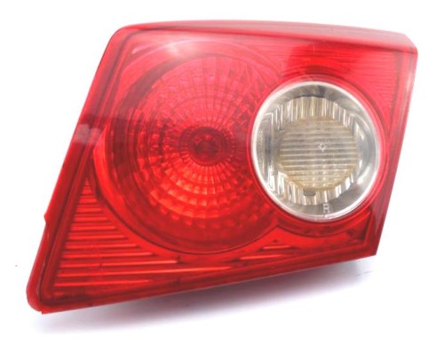 LAMPA PRAWY TYŁ W KLAPE CHEVROLET LACETTI 1.4 16V