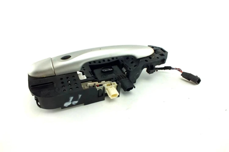 KLAMKA ZEWNĘTRZNA PRAWY PRZÓD RENAULT MEGANE III (2008-2013) 1.9 DCI