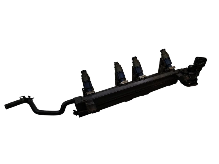 LISTWA WTRYSKOWA VOLKSWAGEN NEW BEETLE (1998-2005) 2.0 8V 115KM 037133317N