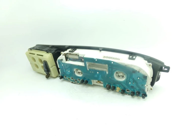 LICZNIK OPEL VECTRA B 1.6 16V 09138159QP