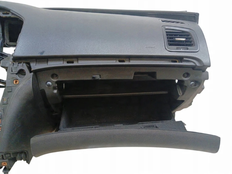 DESKA ROZDZIELCZA OPEL INSIGNIA A (2008-2013) 2.0 CDTI 160KM