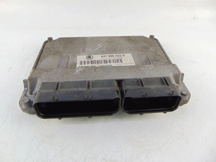 KOMPUTER STEROWNIK SILNIKA SKODA FABIA I 6Y 1.4 mpi 047906033D