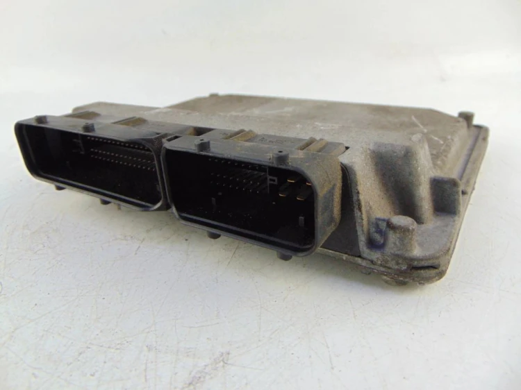 KOMPUTER STEROWNIK SILNIKA SKODA FABIA I 6Y 1.4 mpi 047906033D