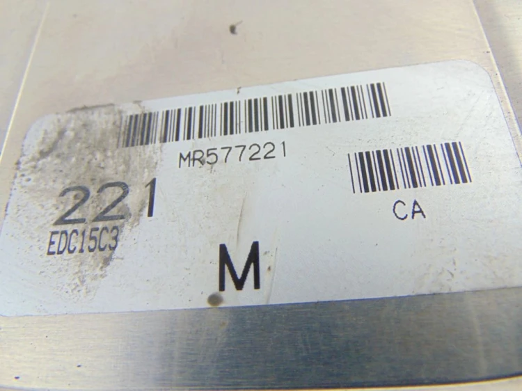 KOMPUTER STEROWNIK SILNIKA MITSUBISHI CARISMA 1.9 DI-D MR577221