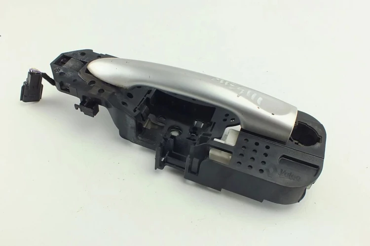 KLAMKA ZEWNĘTRZNA LEWY PRZÓD RENAULT MEGANE III (2008-2013) 1.9 DCI