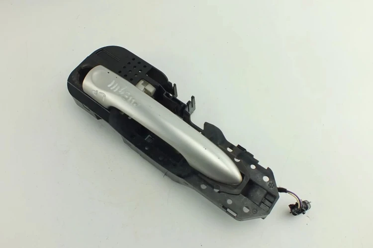 KLAMKA ZEWNĘTRZNA LEWY PRZÓD RENAULT MEGANE III (2008-2013) 1.9 DCI