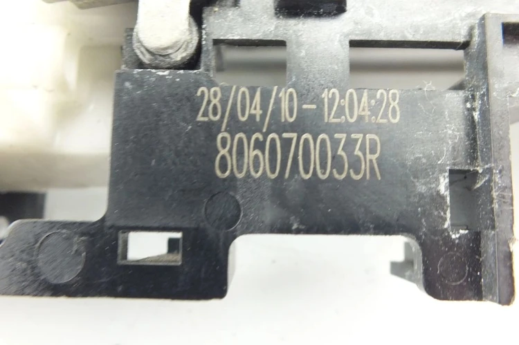 KLAMKA ZEWNĘTRZNA LEWY PRZÓD RENAULT MEGANE III (2008-2013) 1.9 DCI