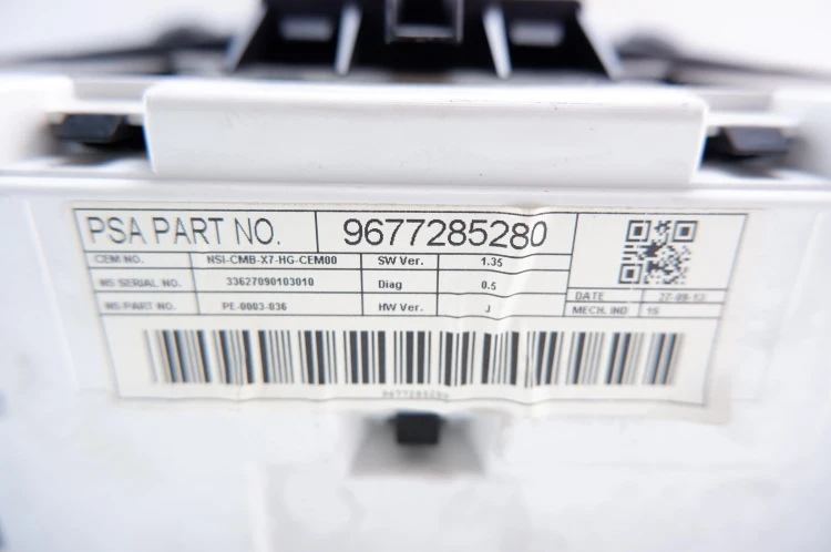 LICZNIK CITROEN C5 III LIFT (2012-2017) 2.0 HDI 163KM 9677285280