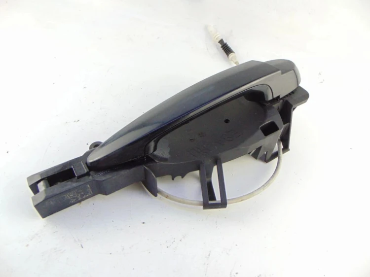 KLAMKA ZEWNĘTRZNA PRAWY PRZÓD BMW X1 E84 (2009-2015) S-DRIVE 18d 2.0 D N47D
