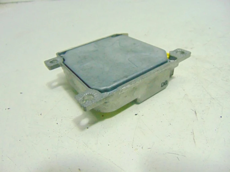 SENSOR PODUSZEK SMART FORFOUR 1.3 BENZ MR587758
