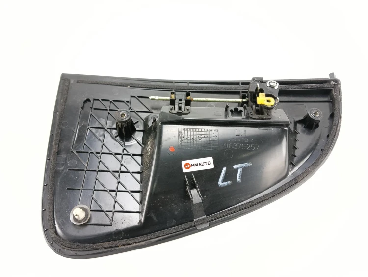 KLAMKA ZEWNĘTRZNA LEWY TYŁ CHEVROLET AVEO III T300 (2011-2014) 1.2 16V 69KM