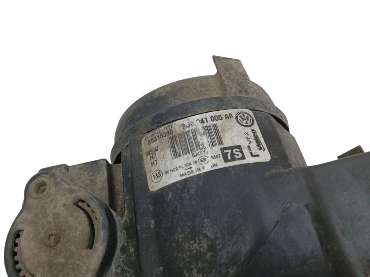 LAMPA LEWY PRZÓD VOLKSWAGEN PASSAT B6 (2005-2010) 2.0 TDI 140KM